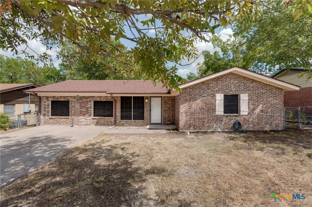 303 Carothers Street Property Photo 2