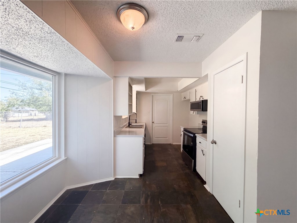 2105 Kirk Avenue Property Photo 6