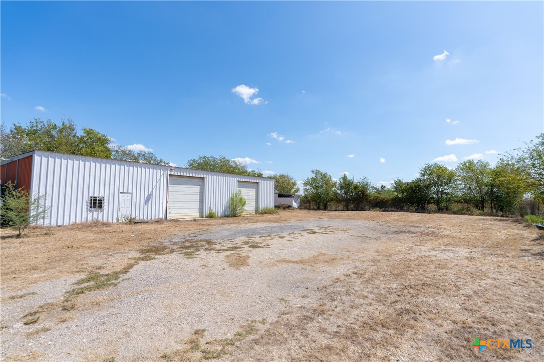 8956 N Us Highway 183 Property Photo 5