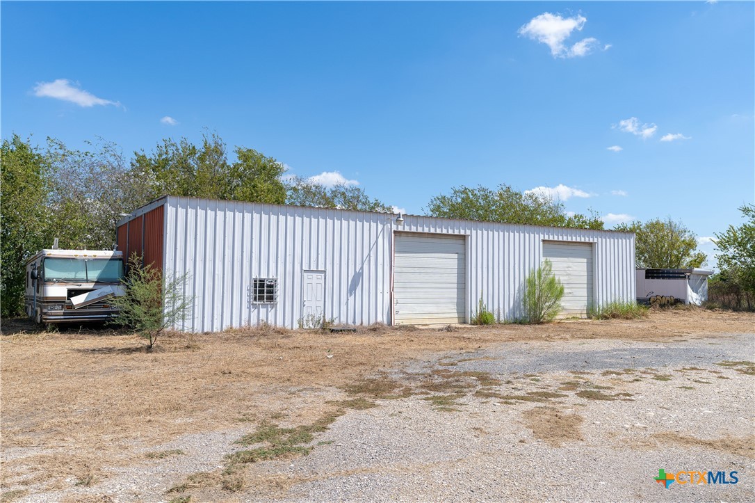8956 N Us Highway 183 Property Photo 12