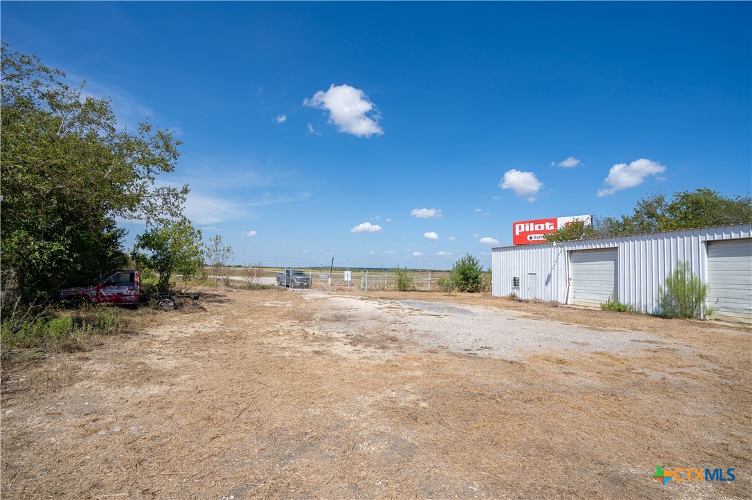8956 N Us Highway 183 Property Photo 17