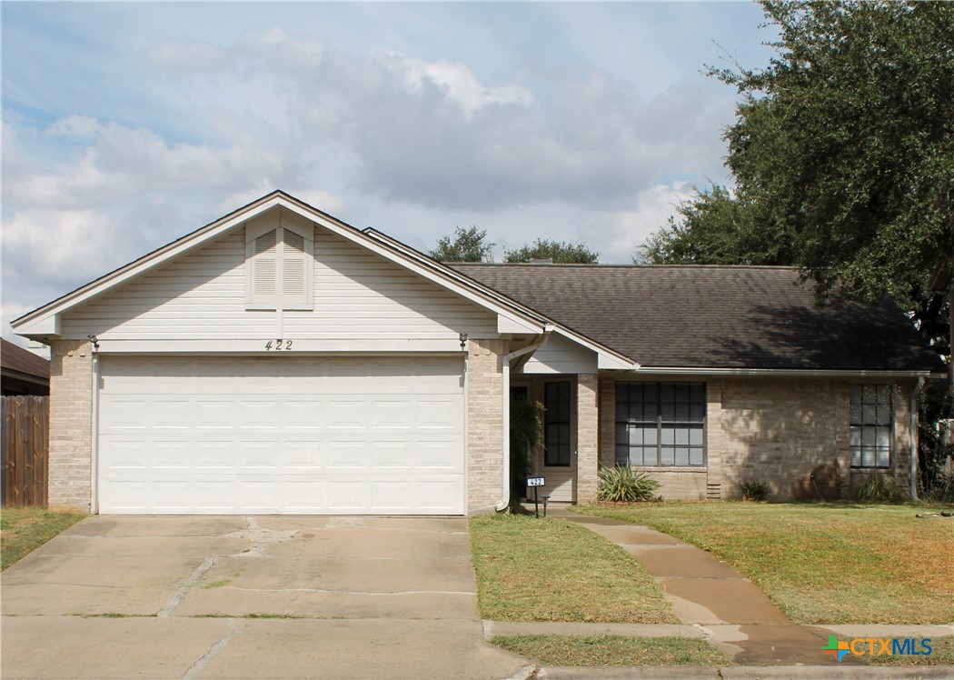 422 Kingwood Drive Property Photo 1