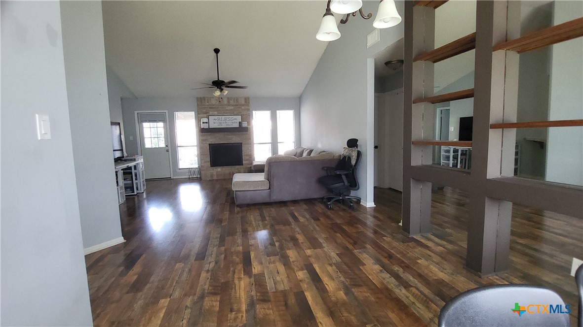 422 Kingwood Drive Property Photo 2