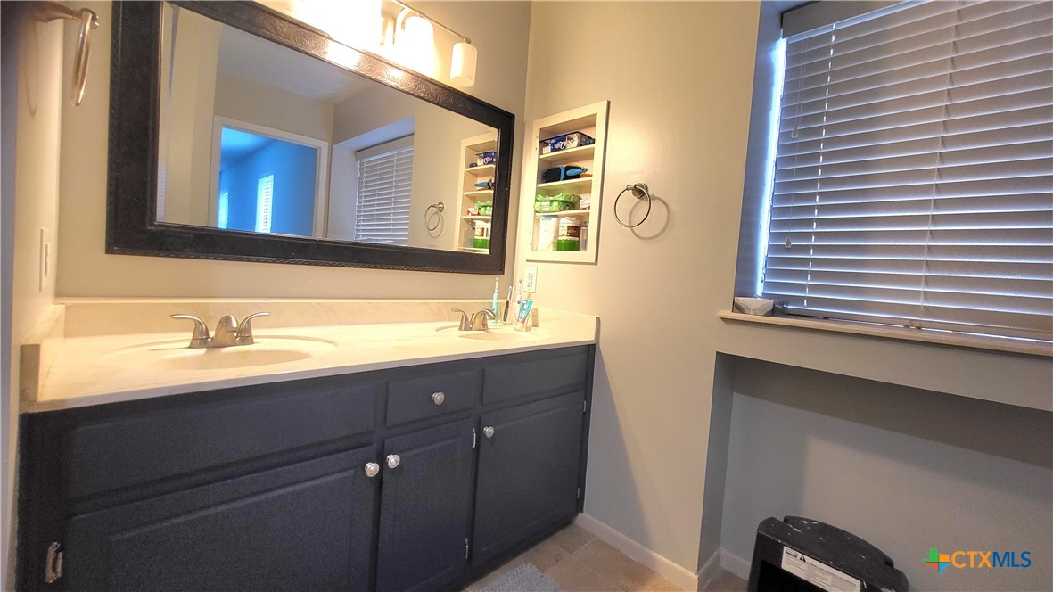 422 Kingwood Drive Property Photo 13