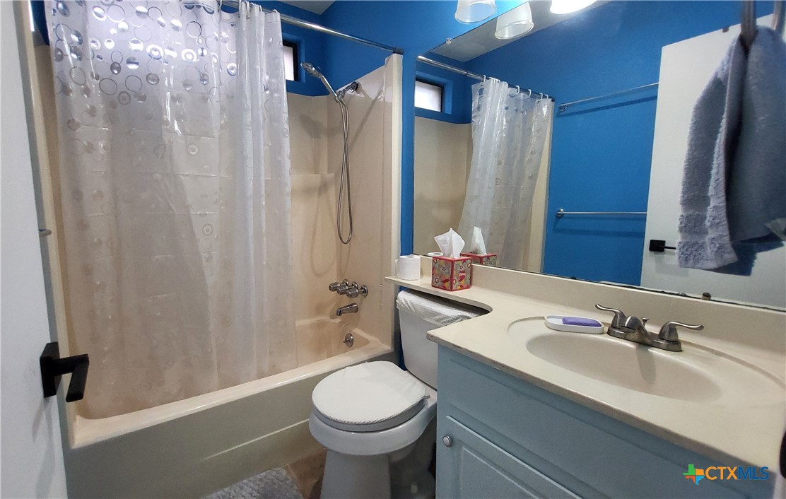 422 Kingwood Drive Property Photo 15