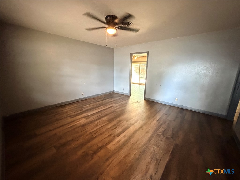 18 E Victory Avenue Property Photo 8