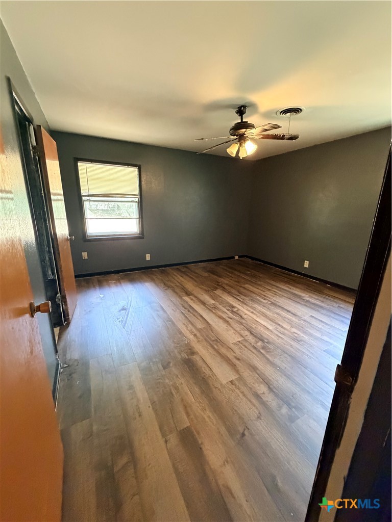 18 E Victory Avenue Property Photo 13