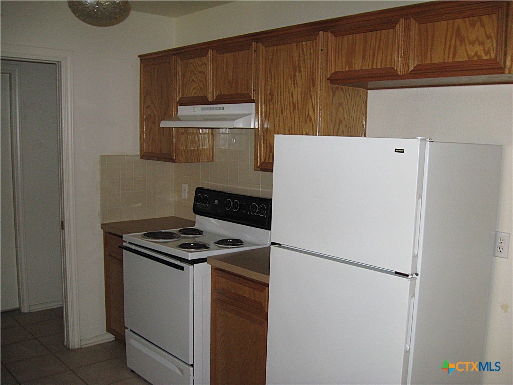4604 Bowles Drive Property Photo 7