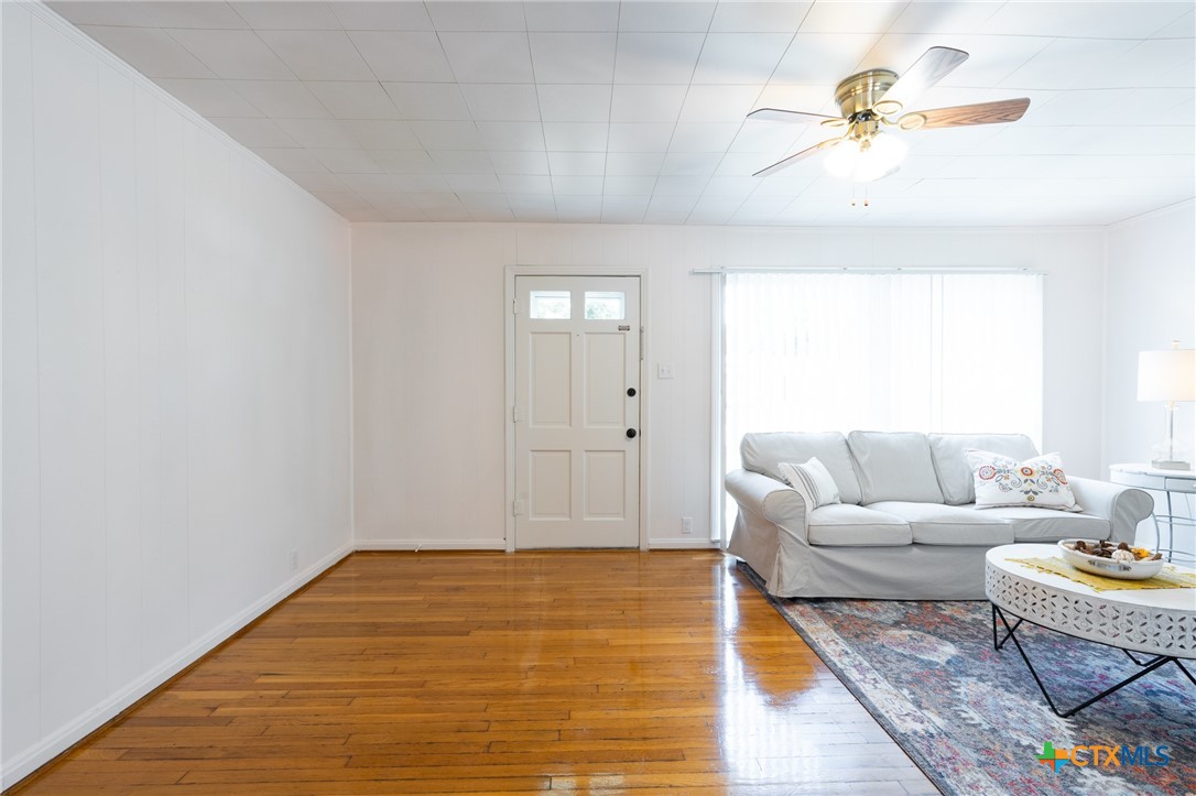 1909 S 11th Street Property Photo 15