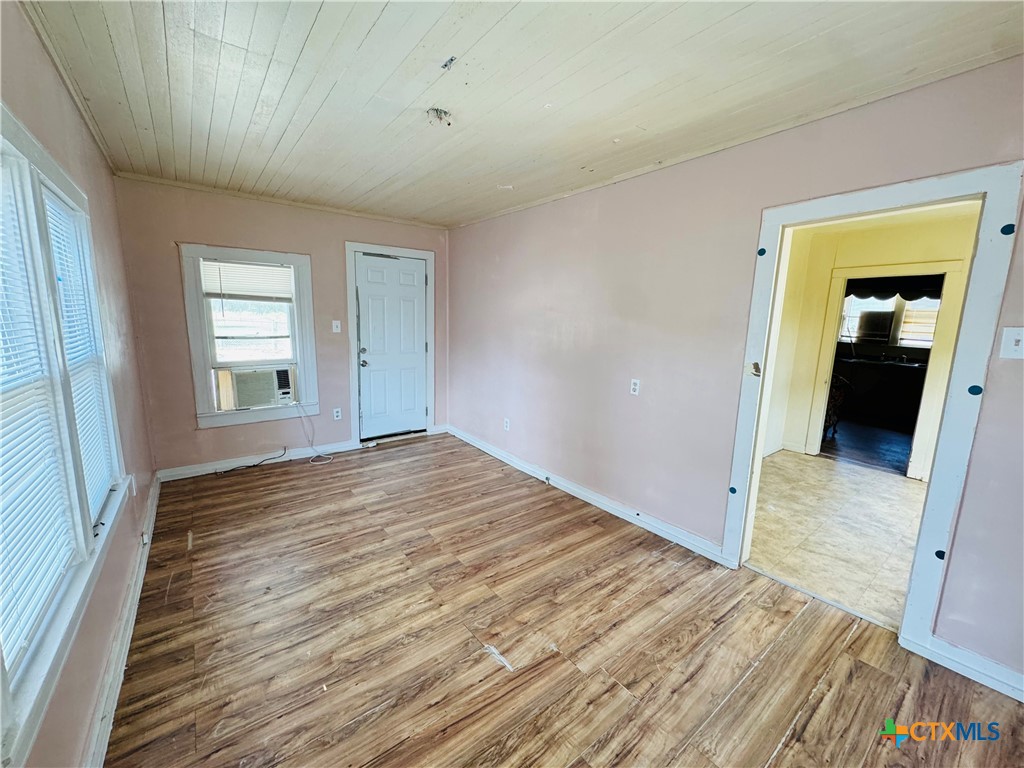 419 Braden Street Property Photo 2