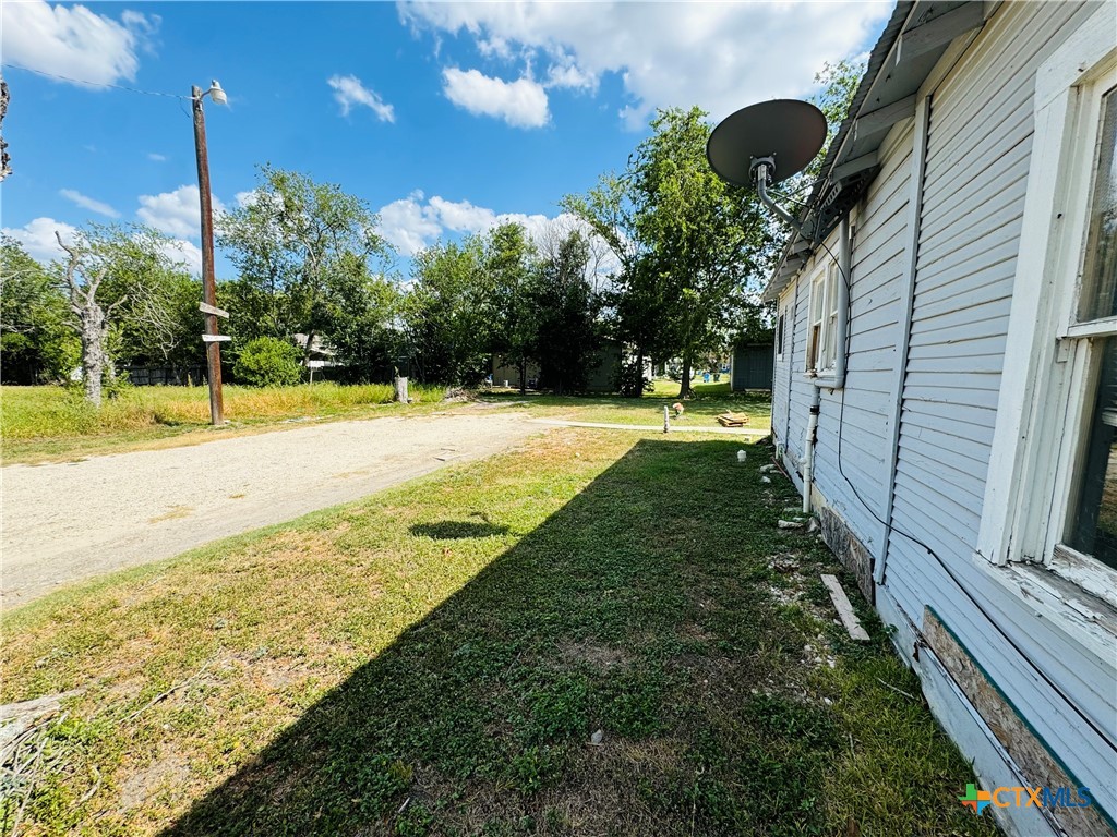 419 Braden Street Property Photo 9
