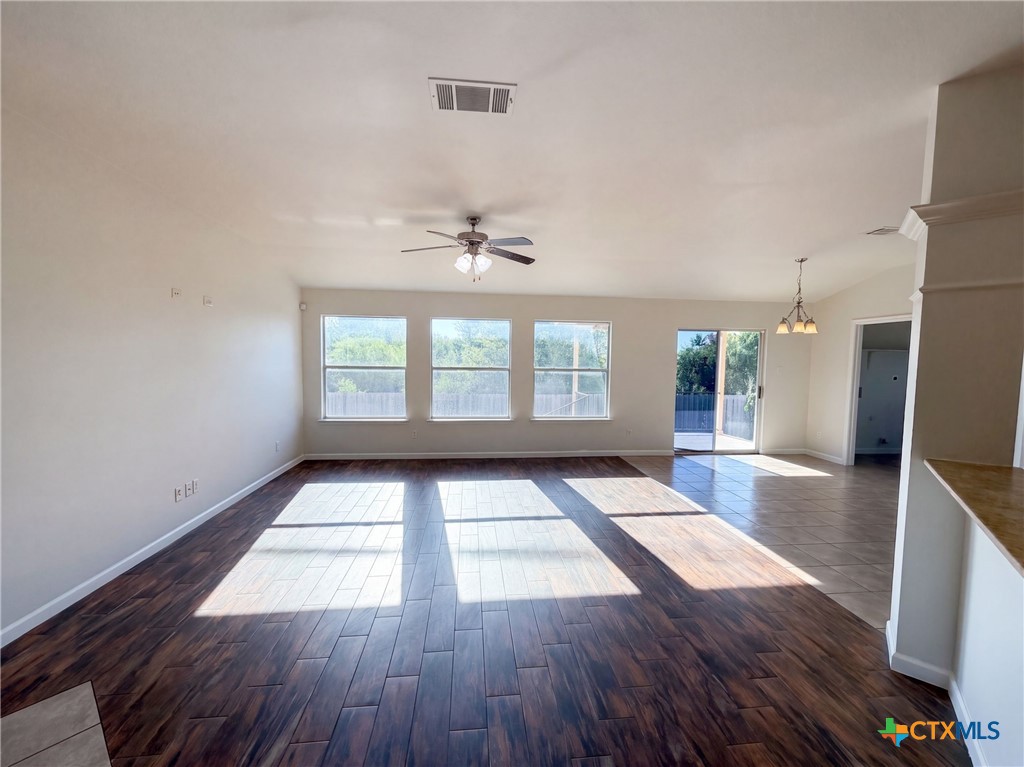 707 Pumpkin Drive Property Photo 3