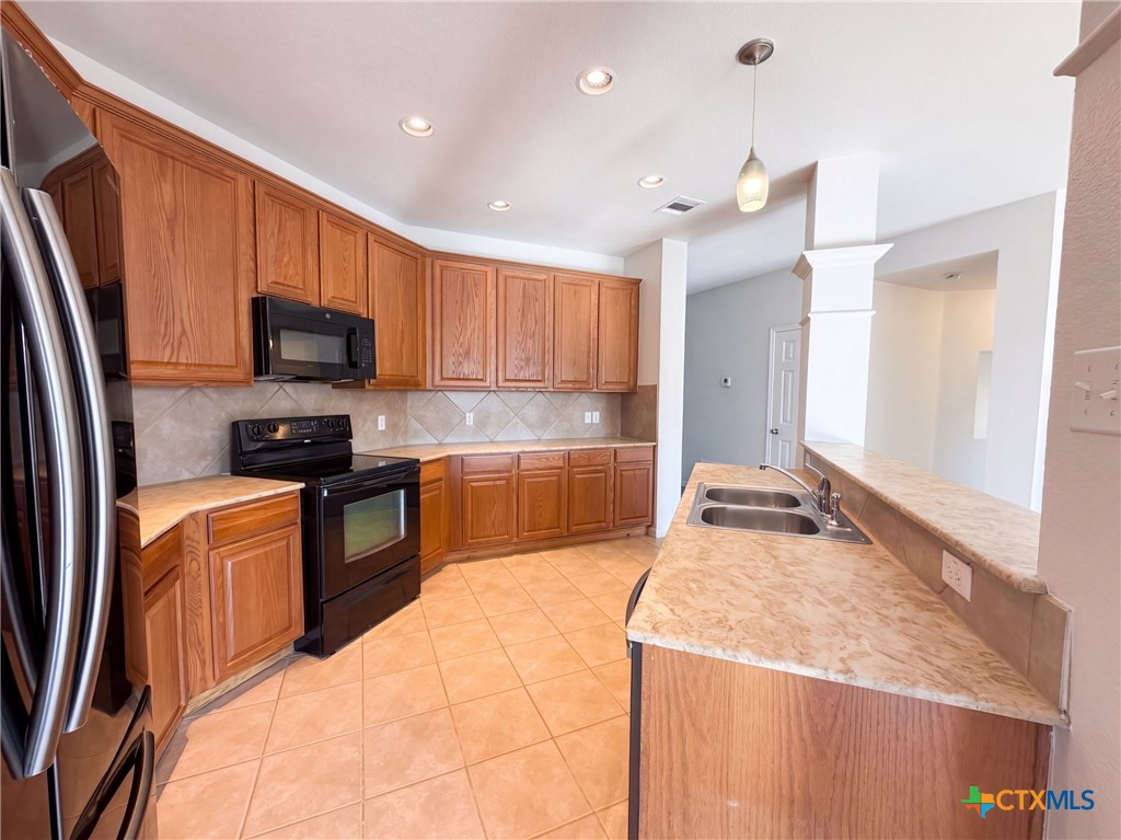 707 Pumpkin Drive Property Photo 5