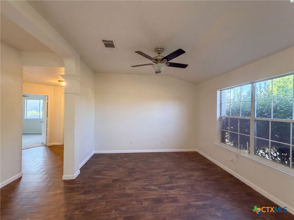 707 Pumpkin Drive Property Photo 6