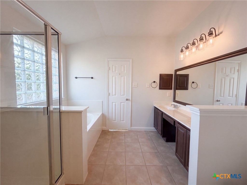 707 Pumpkin Drive Property Photo 8