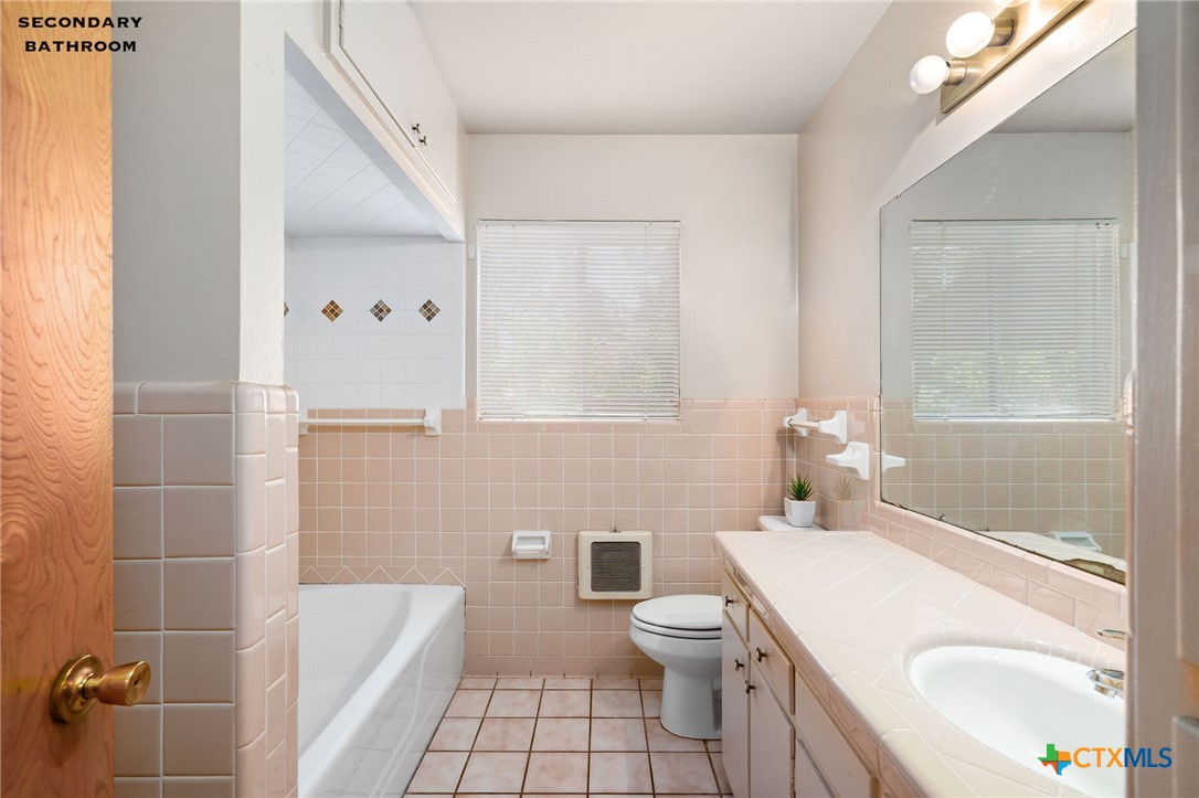 1236 Rivercrest Drive Property Photo 23
