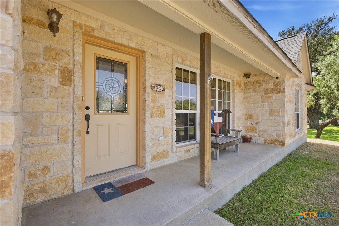 305 Pecan Drive Property Photo 8
