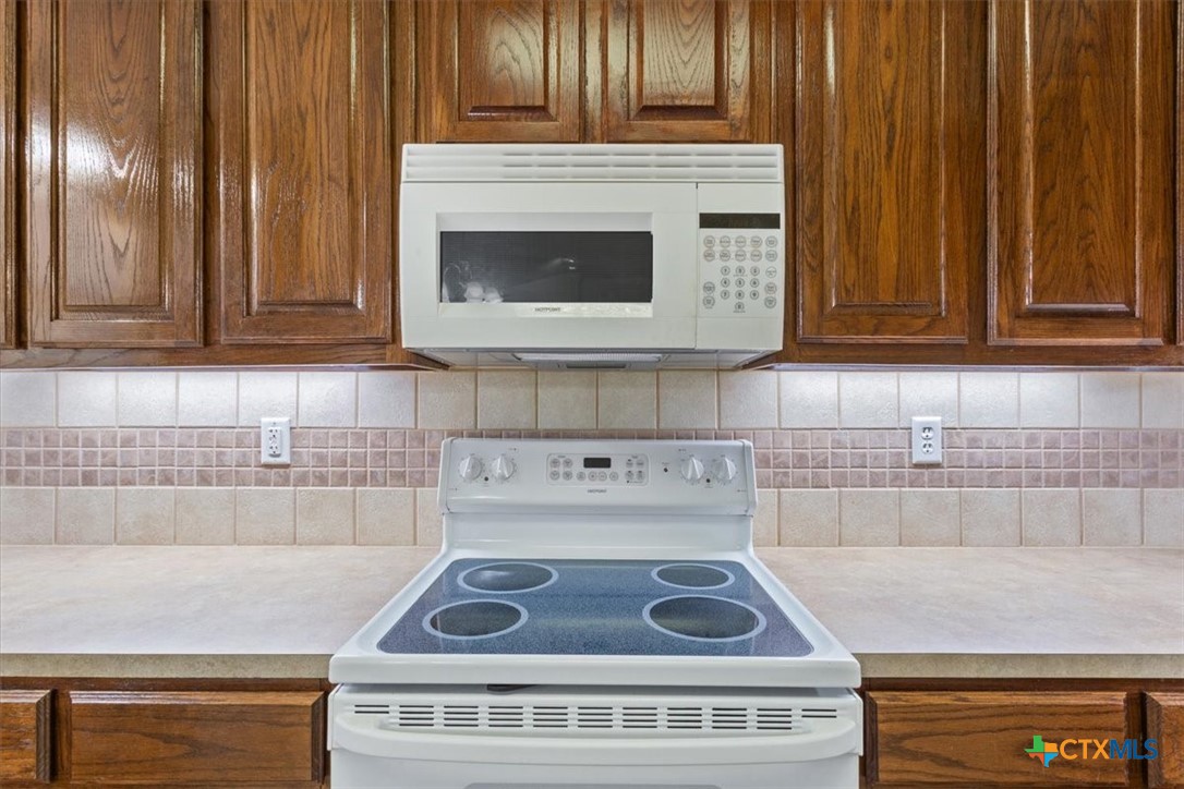 1410 Loving Trail Property Photo 12