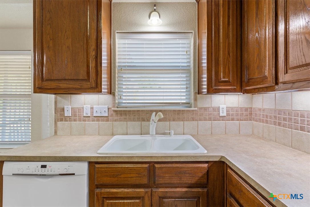 1410 Loving Trail Property Photo 13