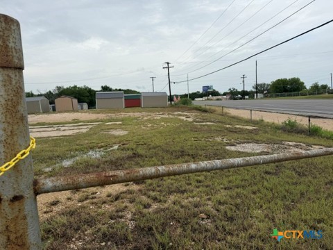 835 N Magnolia Avenue Property Photo 3