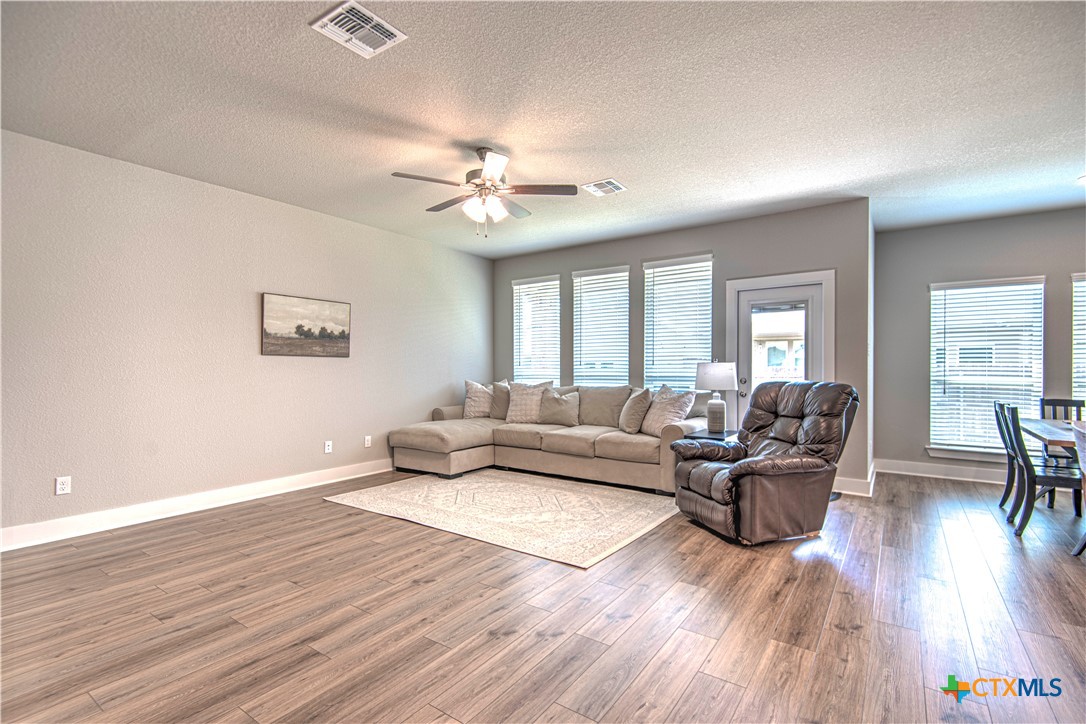 7221 Caladium Drive Property Photo 3