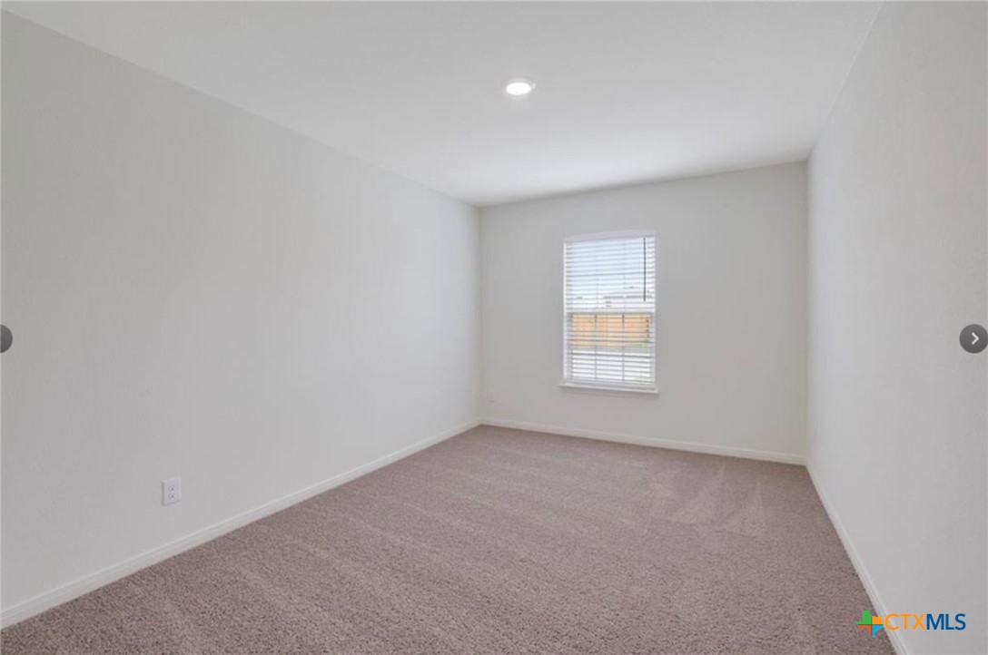 301 Crescent Park Drive Property Photo 11