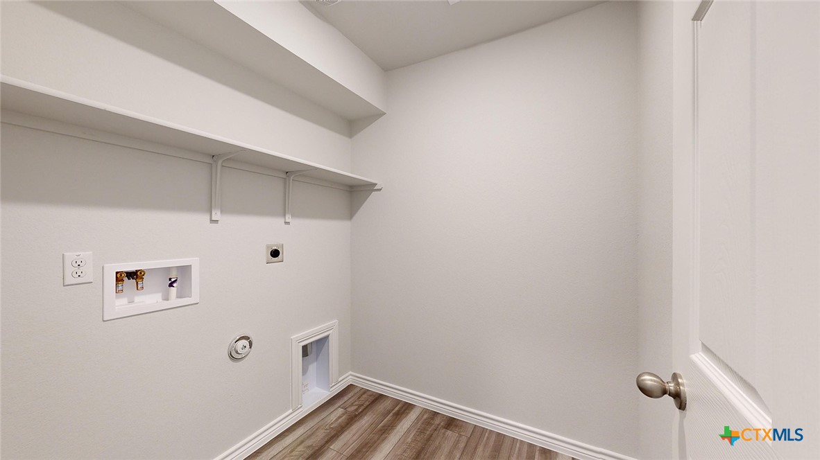 1891 Caponier Street Property Photo 21