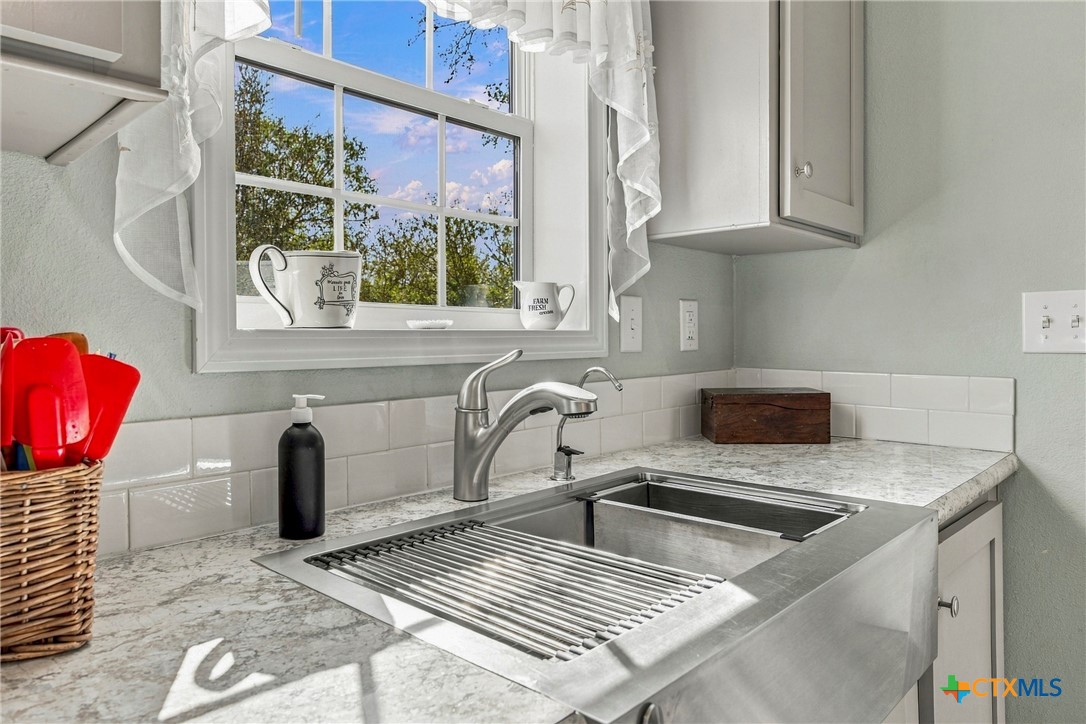 119 Fox Lane Property Photo 8