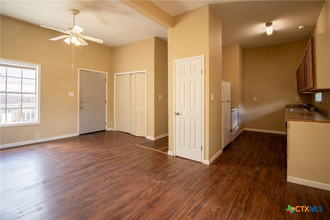 306 E. Brazos Property Photo 5