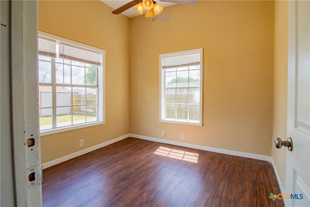 306 E. Brazos Property Photo 10