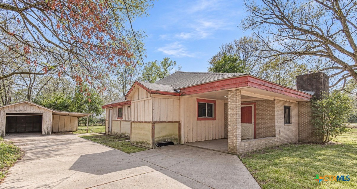 24786 Pecan Road Property Photo 3