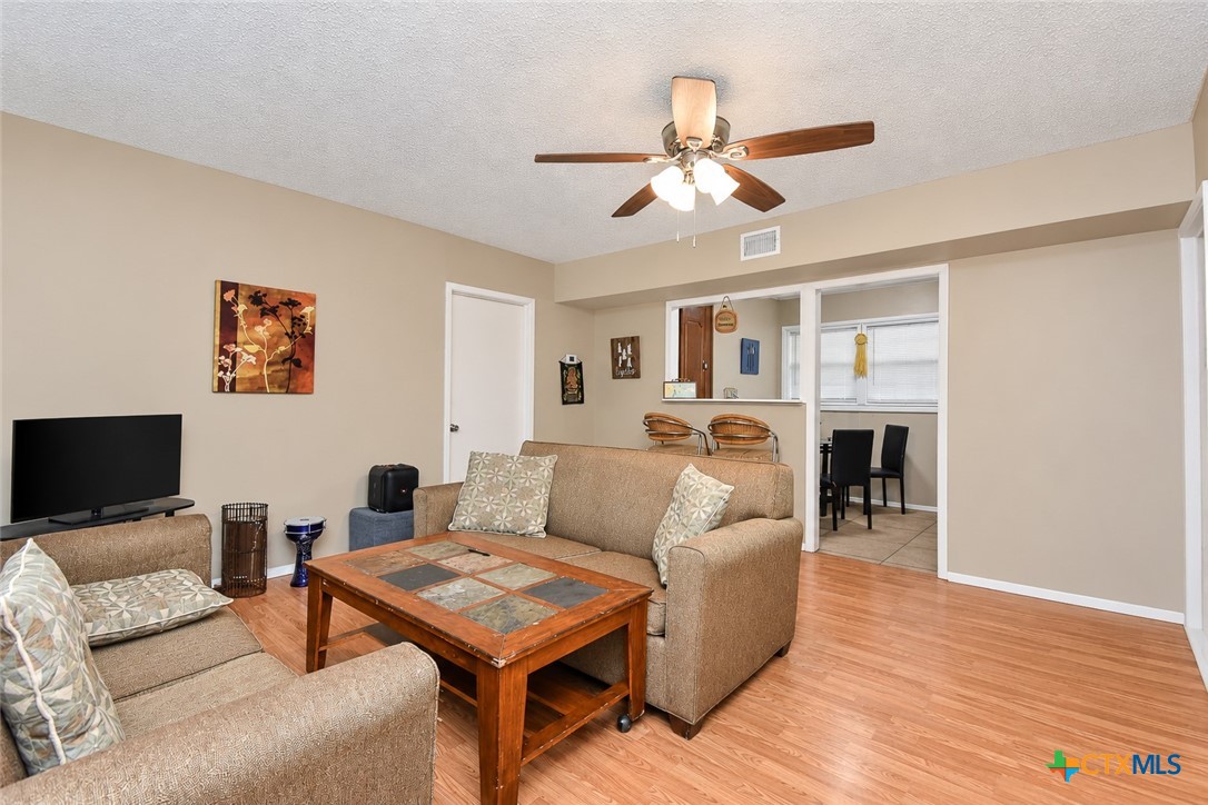2908 Cedar Street Property Photo 5