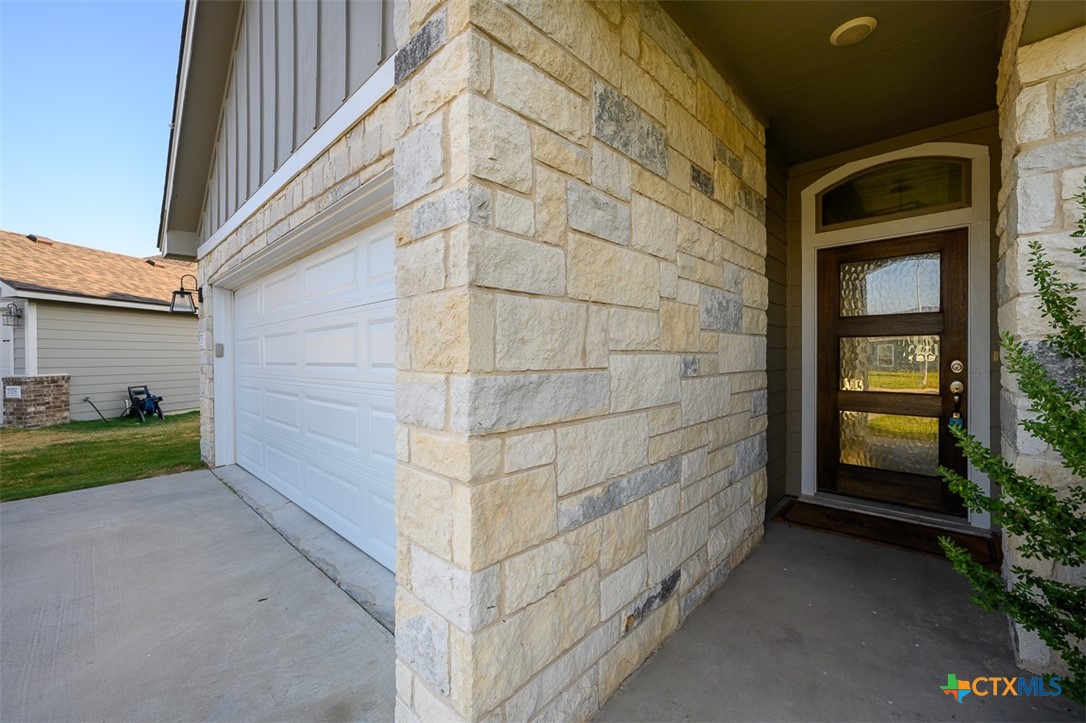737 Skylar Heights Drive Property Photo 14