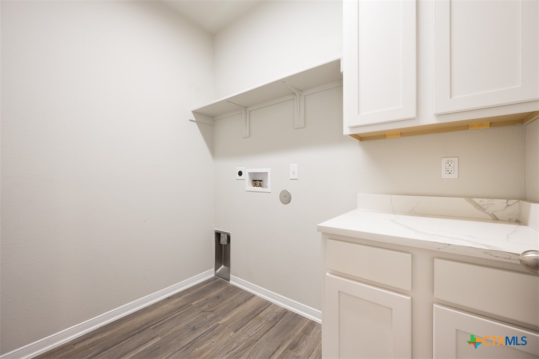 737 Skylar Heights Drive Property Photo 28