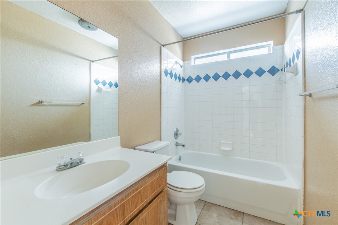 3203 Toledo Drive Property Photo 12