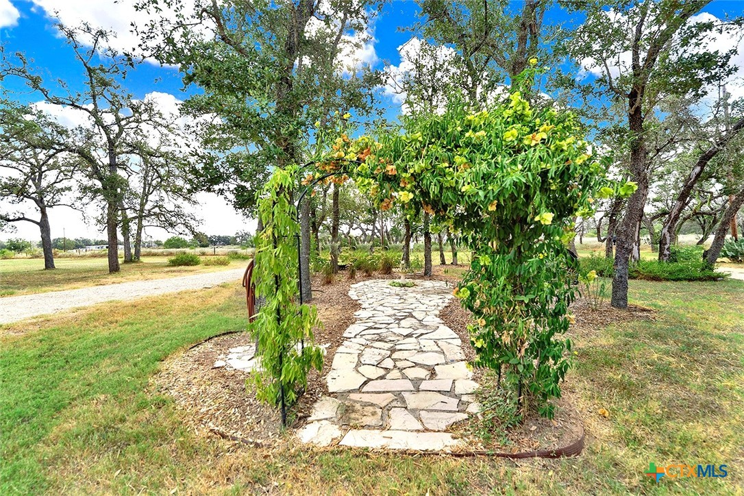 1021 Fm 3432 Property Photo 15