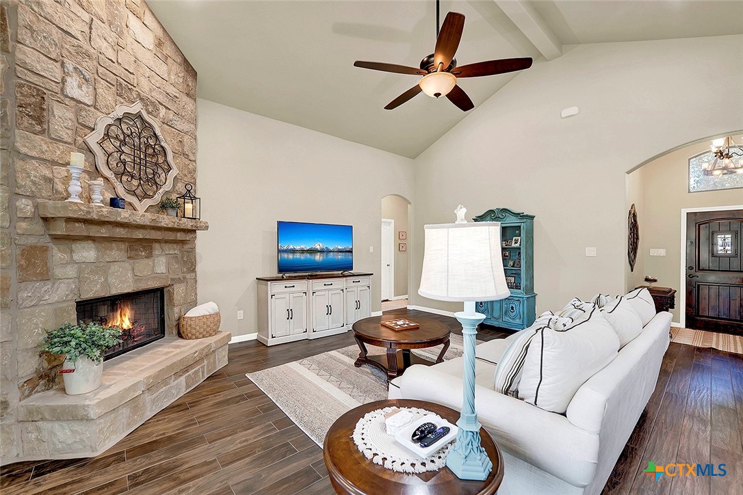 1021 Fm 3432 Property Photo 21