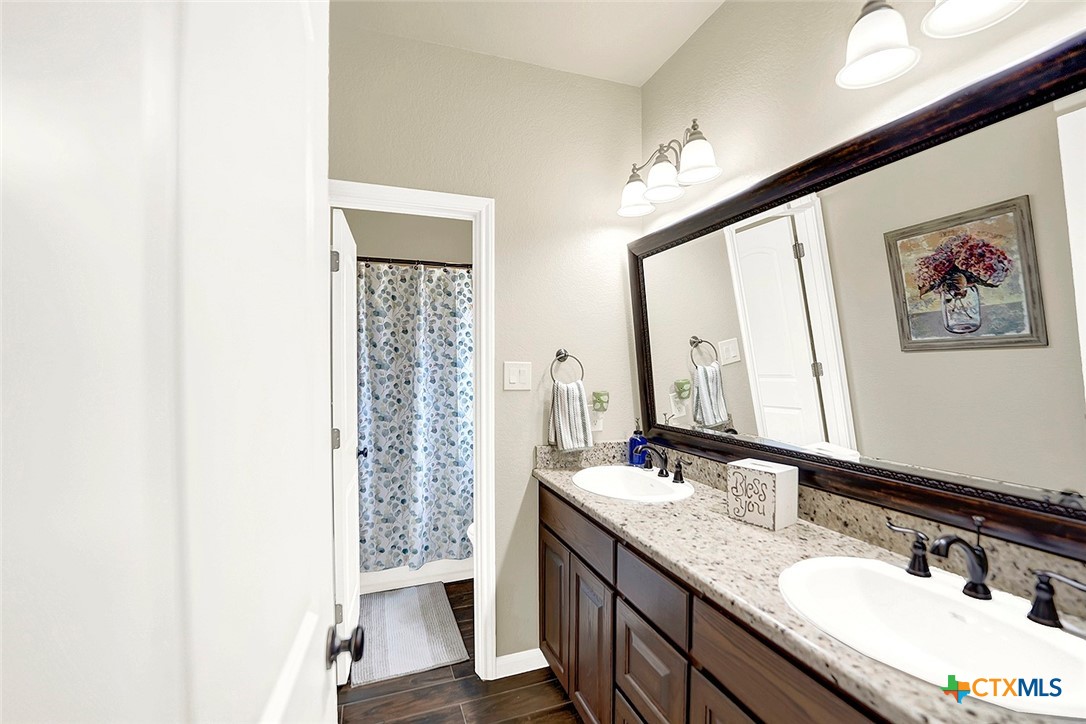 1021 Fm 3432 Property Photo 43