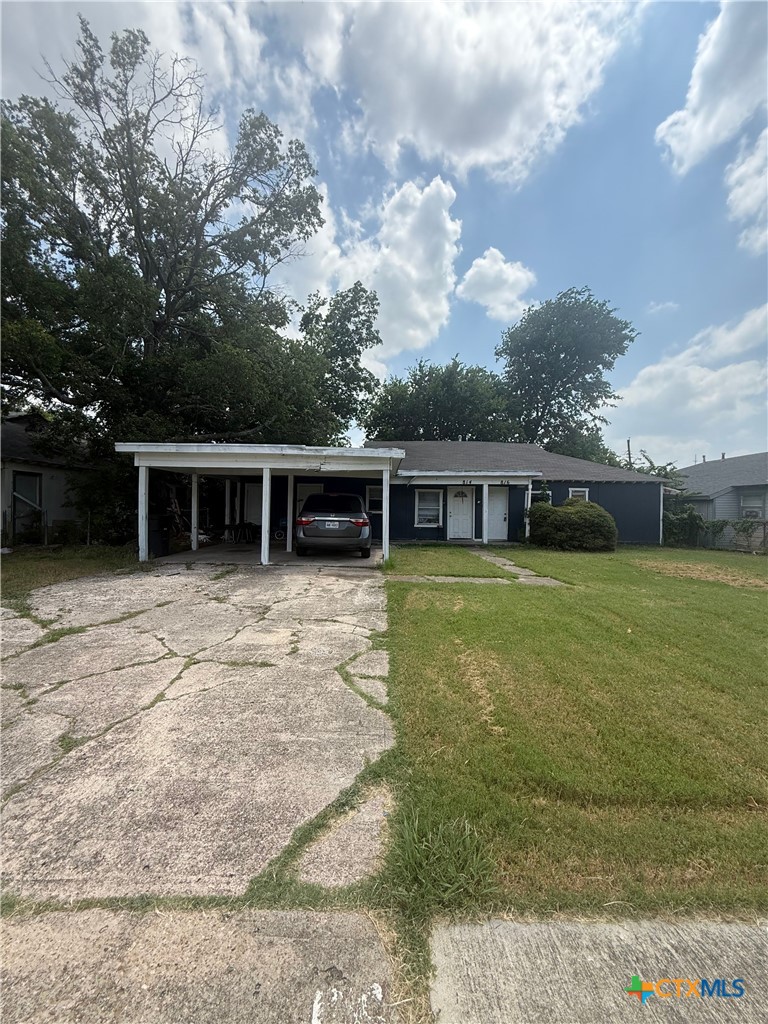 814 Kern Road Property Photo 1