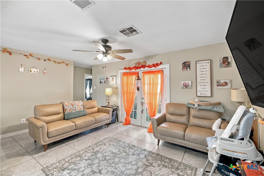 1004 Diomede Street Property Photo 6