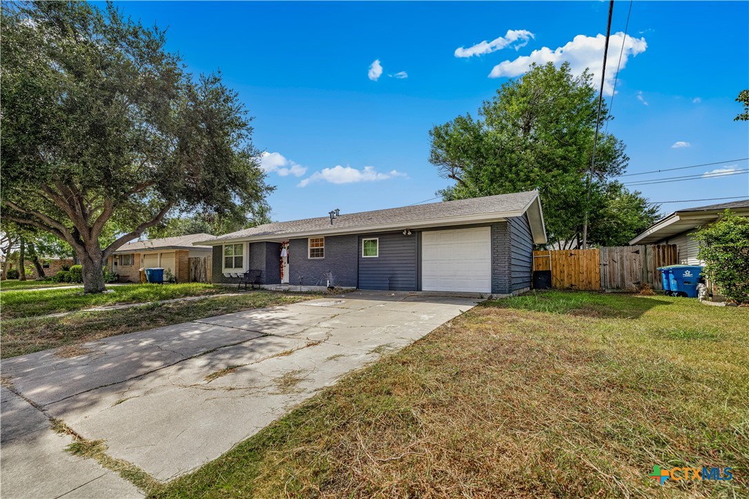 1004 Diomede Street Property Photo 20