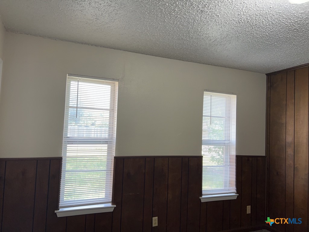 1613 Richard Drive Property Photo 3