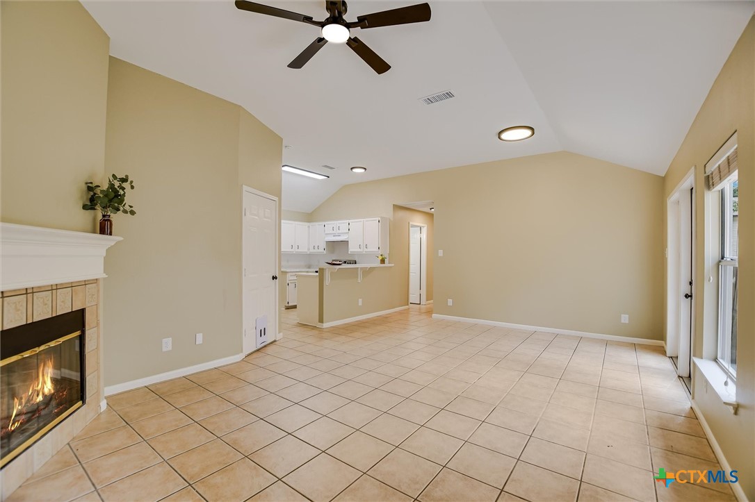 2157 Redwing Way Property Photo 5