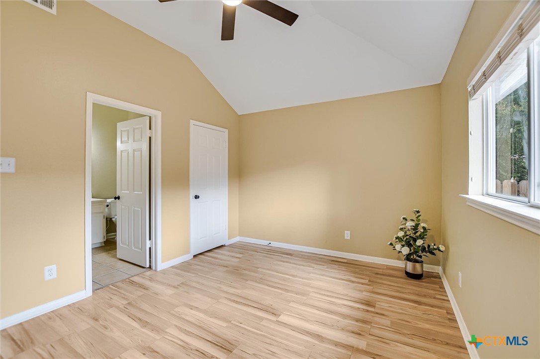 2157 Redwing Way Property Photo 13