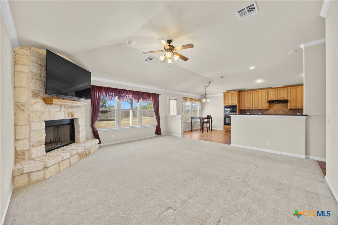 104 S Buckboard Property Photo 14