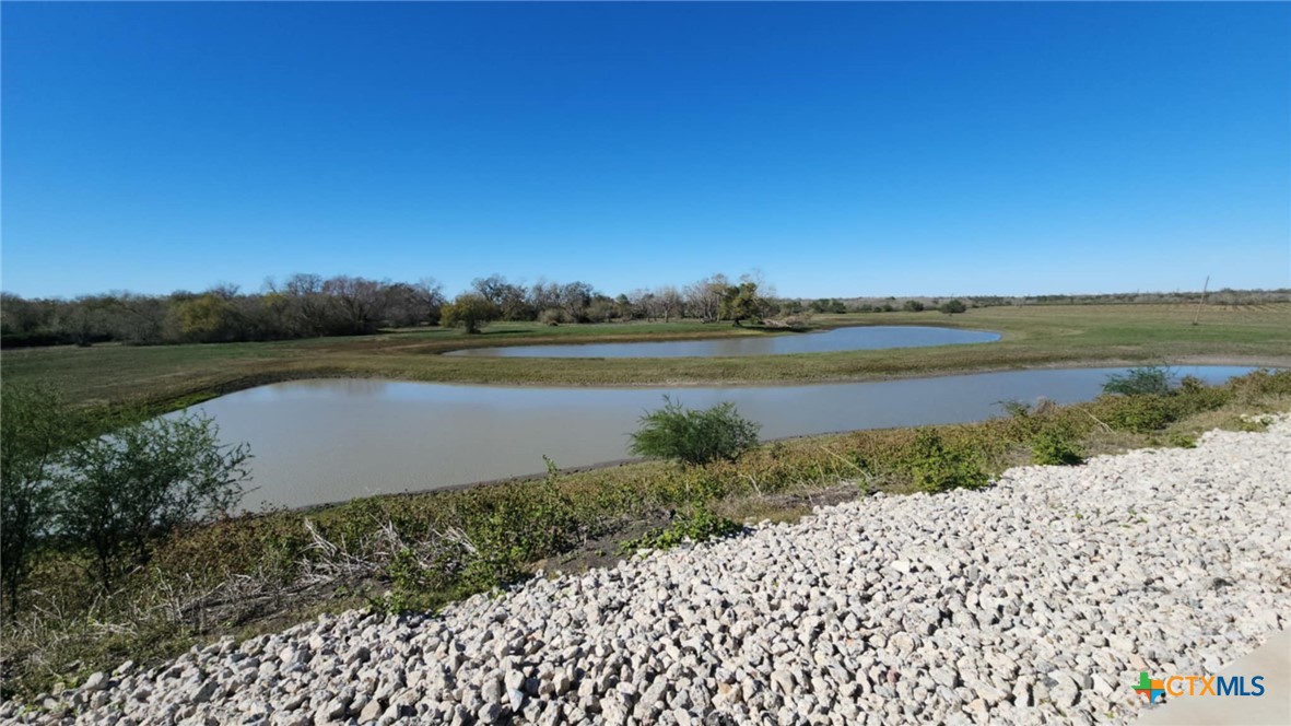 2224 Levee Road Property Photo 8