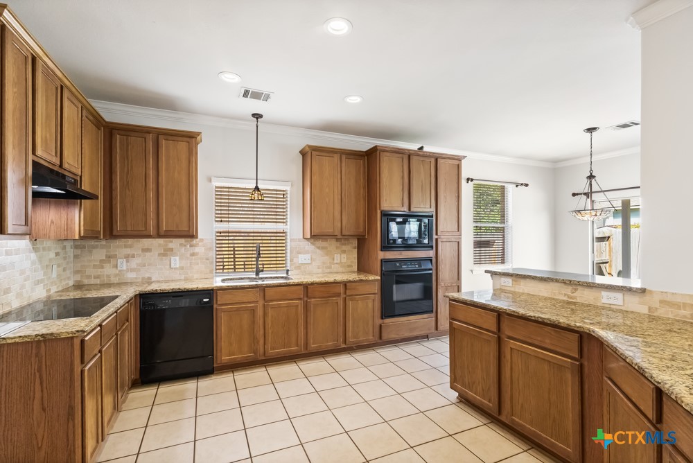 224 Lieck Cove Property Photo 9