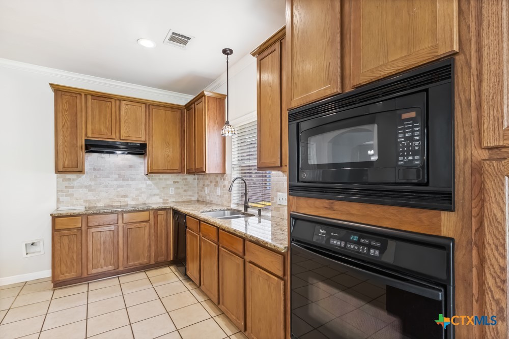 224 Lieck Cove Property Photo 11