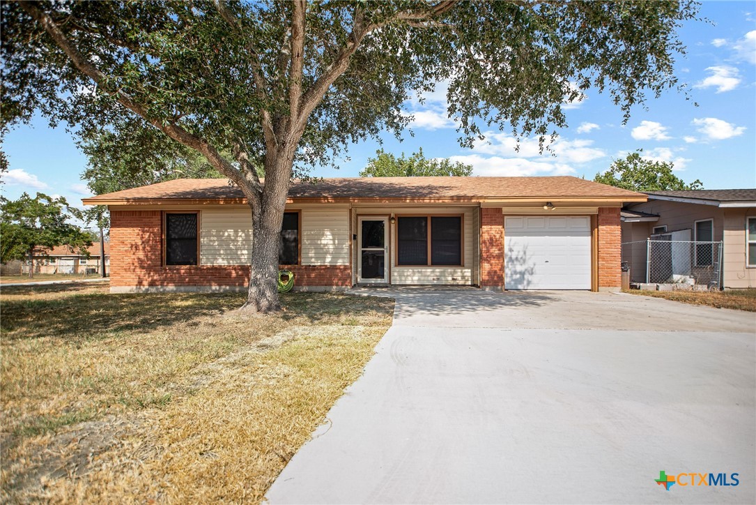 1419 Leon Drive Property Photo 2