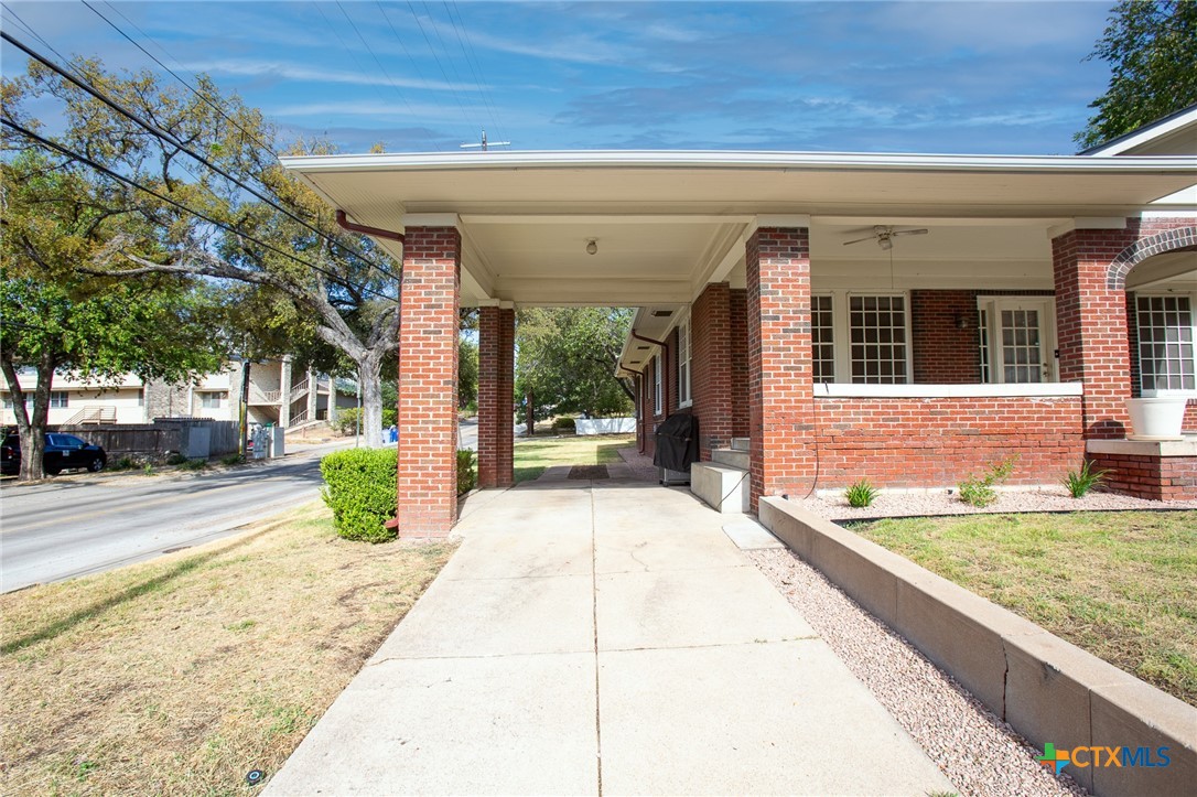 3200 Harris Park Avenue Property Photo 24